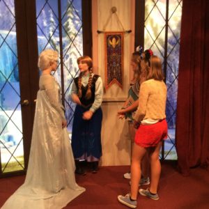 Meeting Anna and Elsa!